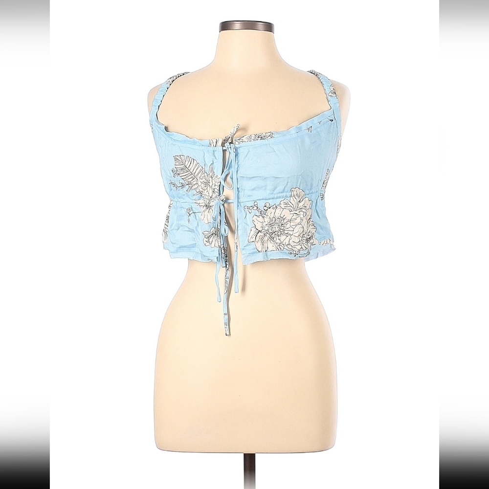 NWT Gab & Kate pastel blue and white floral crop top Size L 100% Rayon - Picture 1 of 10